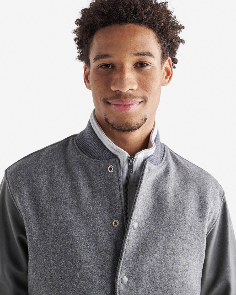klassische collegejacke für herren
