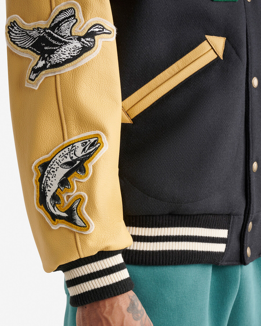 beaver canoe collegejacke