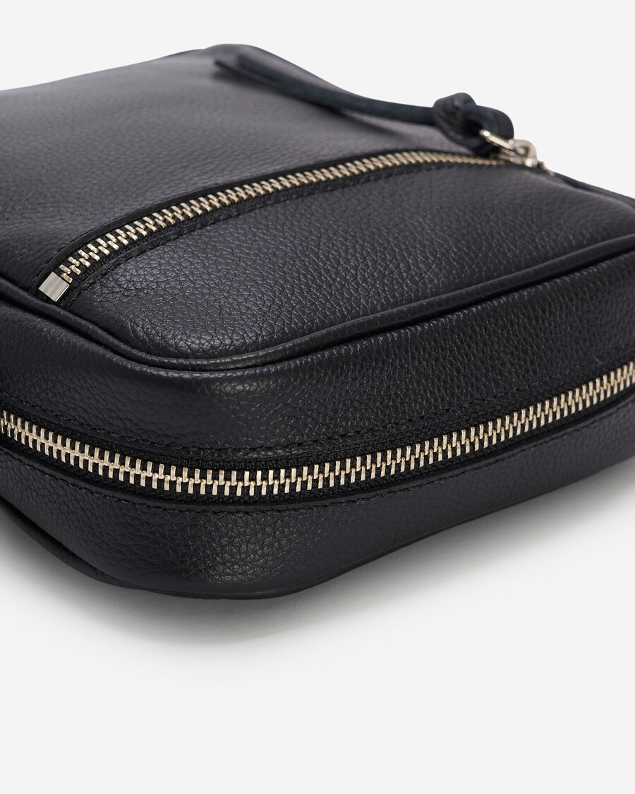 essential crossbody cervino