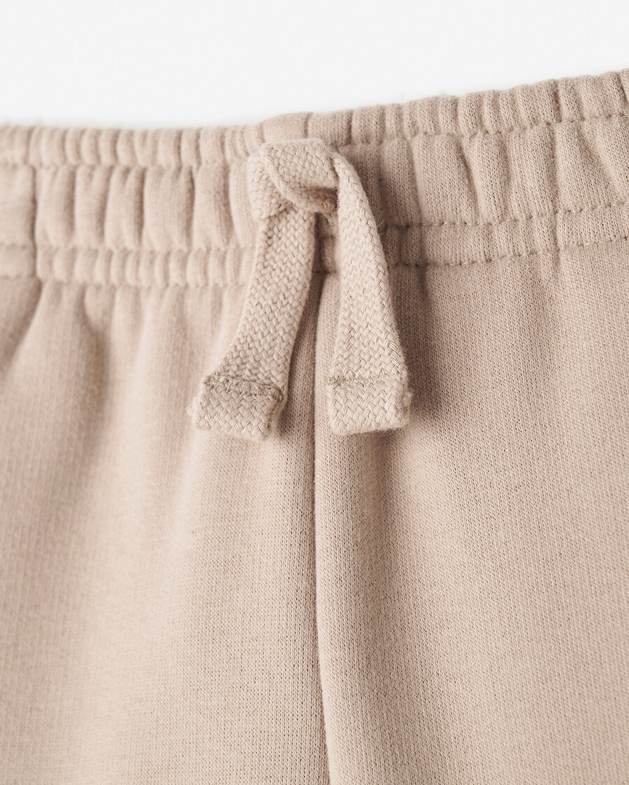 kleinkind-sweatpants mit wolkenmuster locker und gerade geschnitten