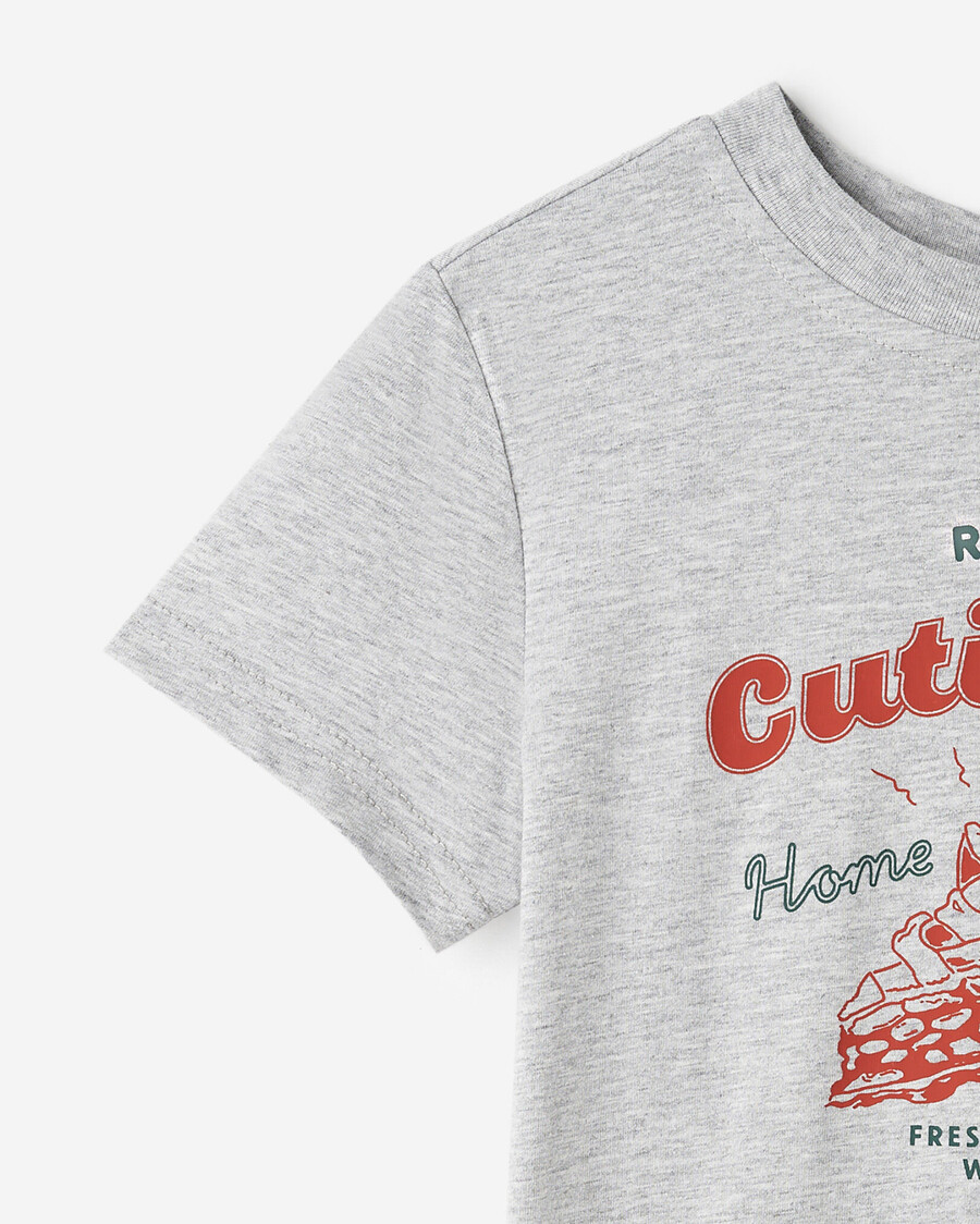 t-shirt mit kleinkind-lebensmittel-motiv
